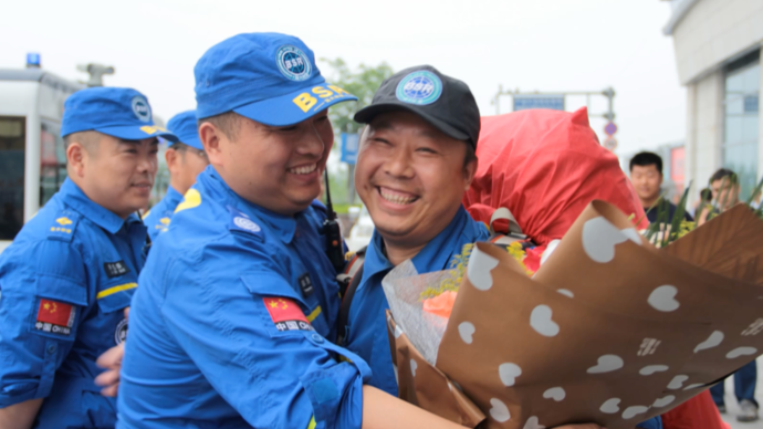 果然视频·新“锋”采｜70后王伟：随时待命救援，助人最快乐