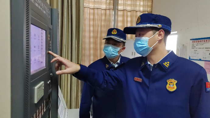 鲁西新区消防部门全力以赴护航牡丹节会