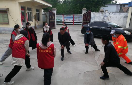 关爱老年人健康，南张街道网格员分享健康律动