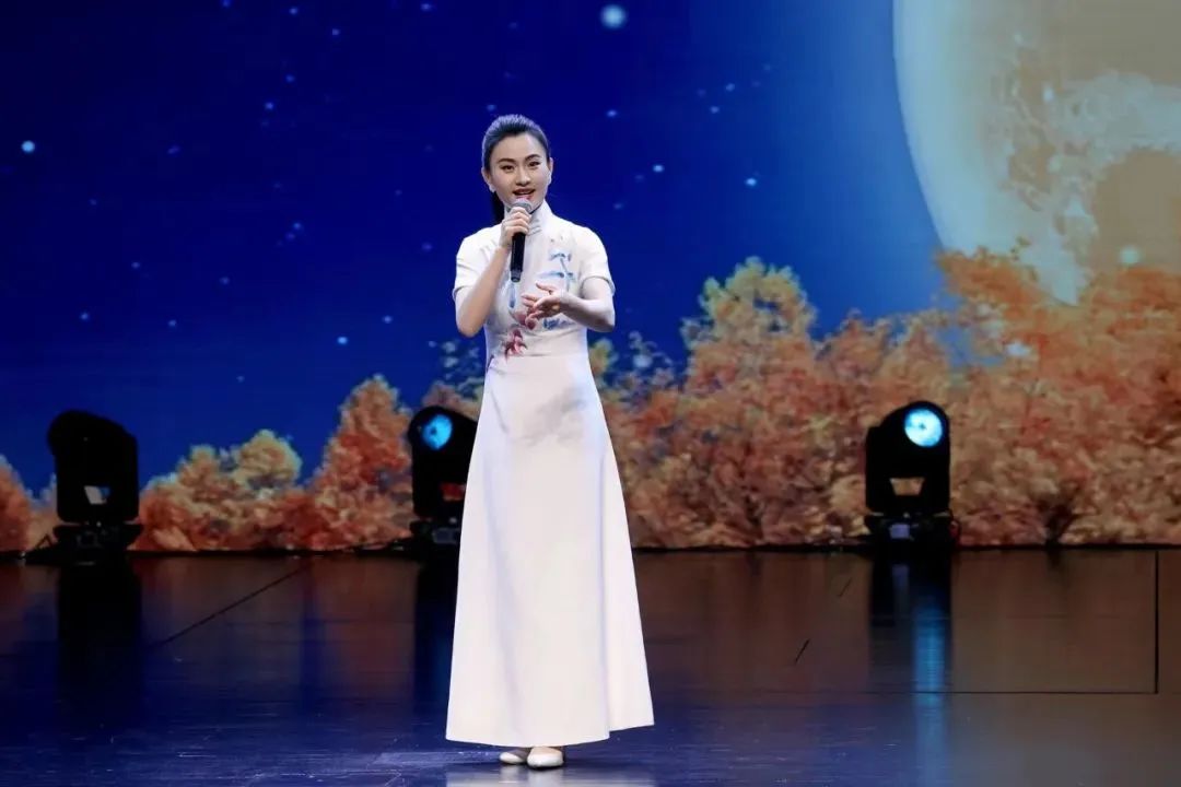 柳子戏青年演员尹春媛获"山东省先进工作者"荣誉称号-齐鲁晚报·齐鲁