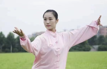 博兴县第三小学体育教师毛朝阳：且将岁月赠桃李