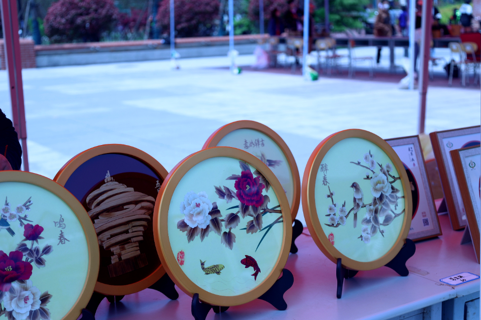 “沉浸式”体验传统文化，青岛理工大学这场游园会有点儿“热”！