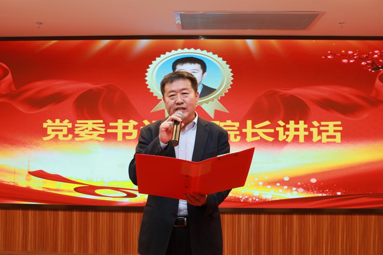 白衣执甲，逆流而上！烟台山医院举行庆祝国际护士节表彰大会