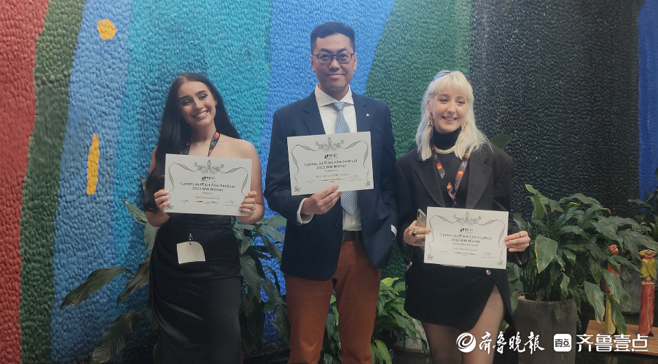 青岛科技大学原创动画片《橡胶小子》在法国戛纳获得最佳动画奖