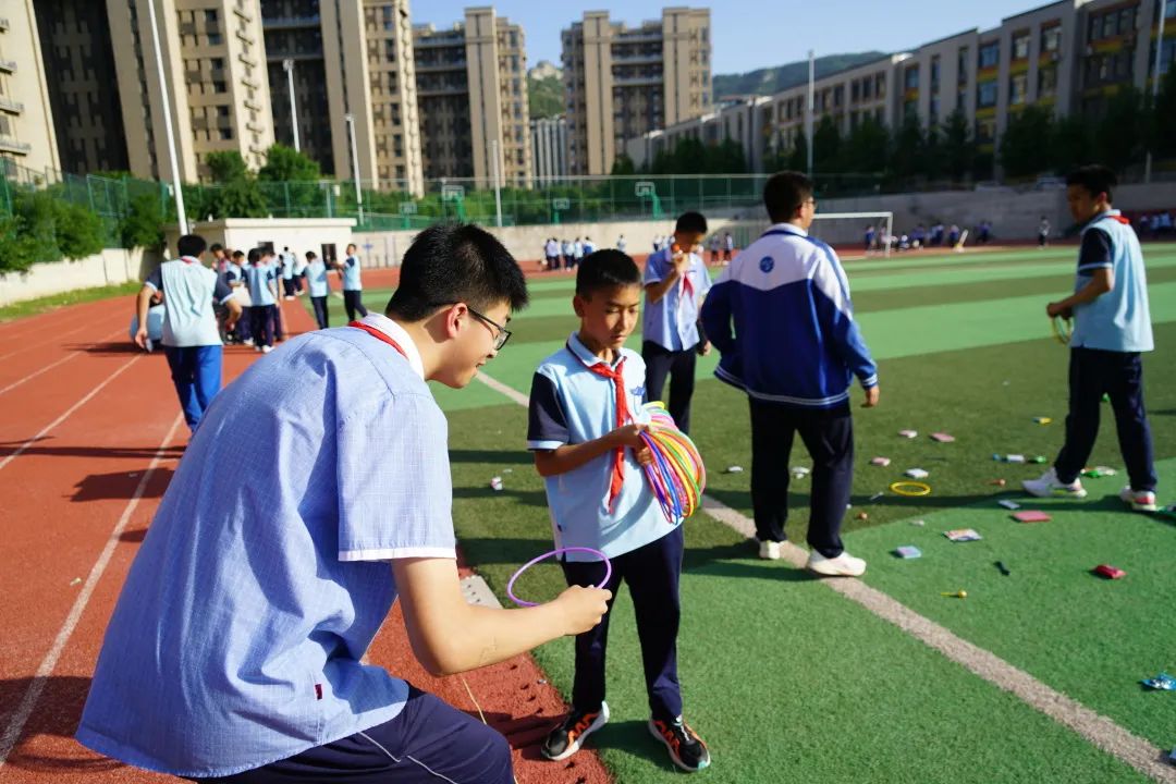 济南泉秀中学图片