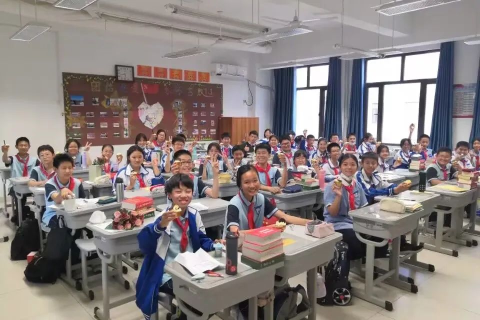 济南泉秀中学图片