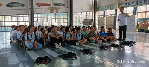 新区小学开展校外实践教育活动