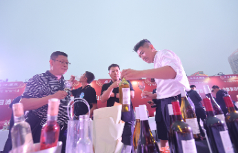 山东夏日消费季在烟台启动，6至8月我省将举办50场消费活动