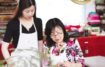 一支湖笔走进直播间 新老传承绘“共富”图景