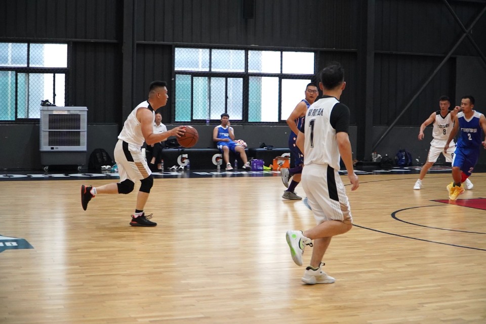 图集|九巨龙物业“龙城杯”业主篮球赛中部赛区小组赛第3场