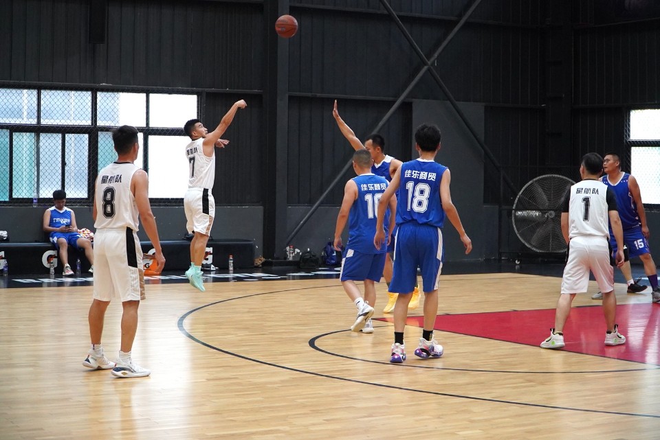 图集|九巨龙物业“龙城杯”业主篮球赛中部赛区小组赛第3场