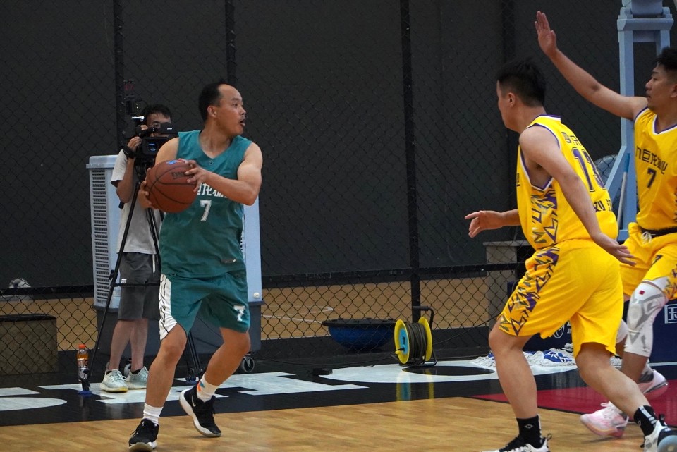 九巨龙物业第二届“龙城杯”业主篮球联赛中部赛区小组赛第3场