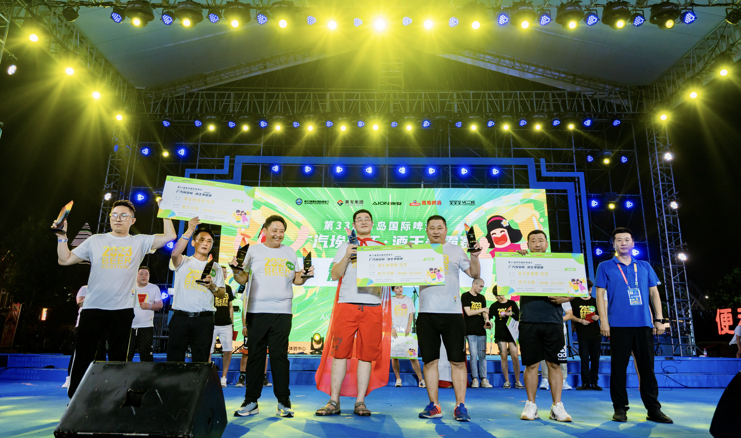 任光超再夺“酒王”！酒王争霸赛总决赛冠军诞生！