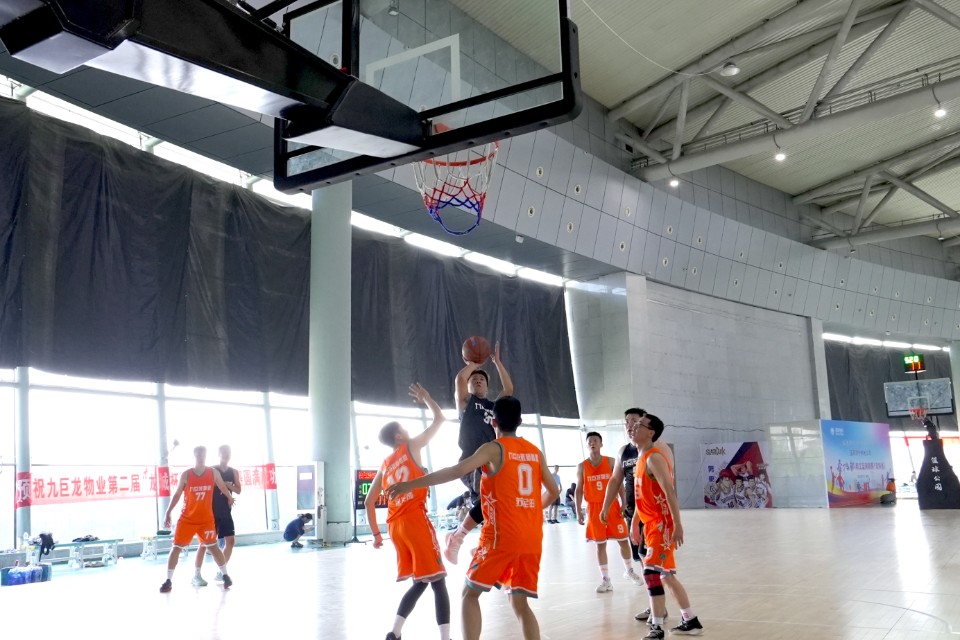 精彩回顾|九巨龙物业“龙城杯”业主篮球赛东部赛区小组赛第3场