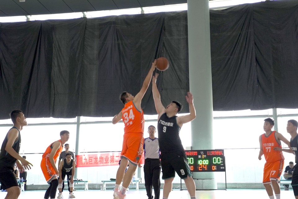 精彩回顾|九巨龙物业“龙城杯”业主篮球赛东部赛区小组赛第3场