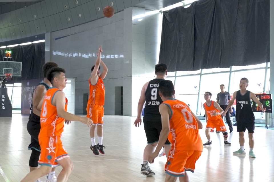 精彩回顾|九巨龙物业“龙城杯”业主篮球赛东部赛区小组赛第3场