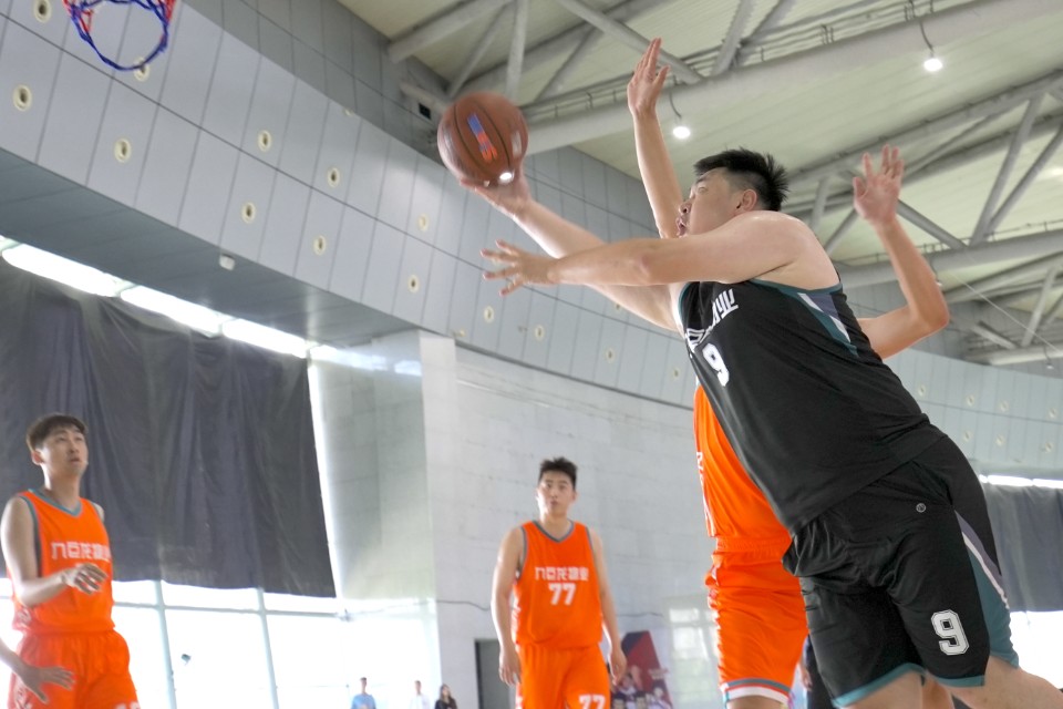 精彩回顾|九巨龙物业“龙城杯”业主篮球赛东部赛区小组赛第3场