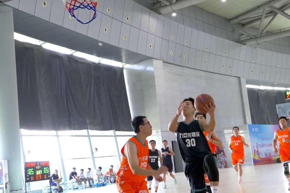 精彩回顾|九巨龙物业“龙城杯”业主篮球赛东部赛区小组赛第3场