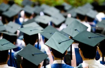 热闻|多所高校延长研究生学制！培养人才为何需要“加时赛”？