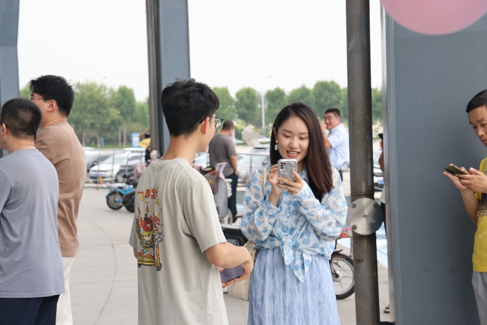 图集｜相亲大会现场，俊男美女齐亮相