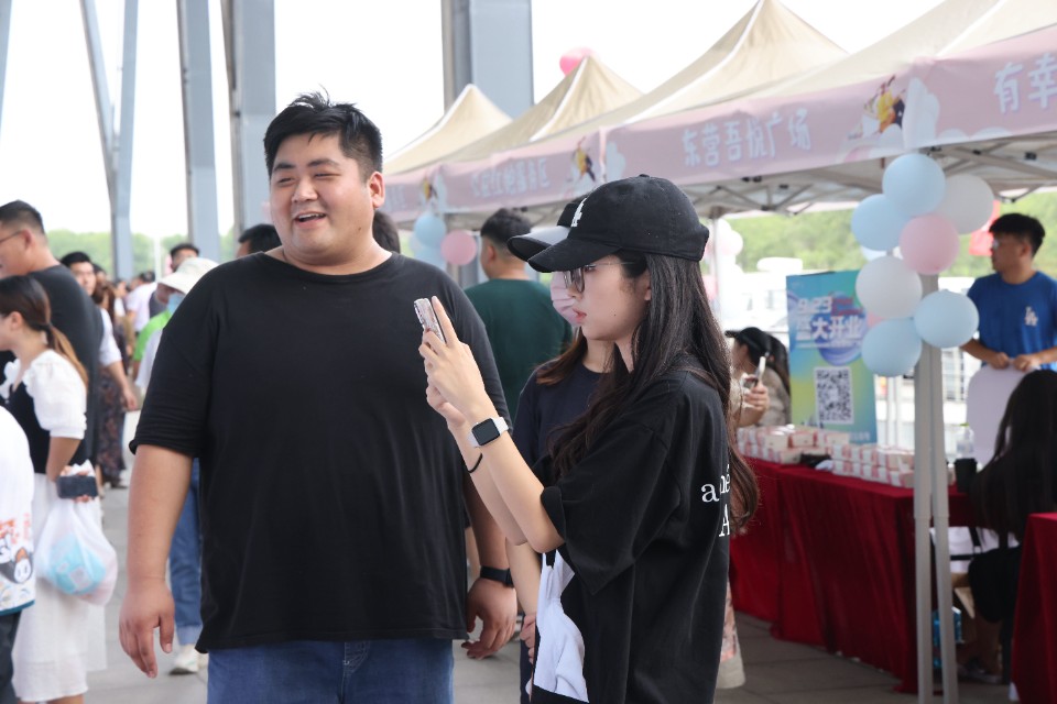 图集｜相亲大会现场，俊男美女齐亮相