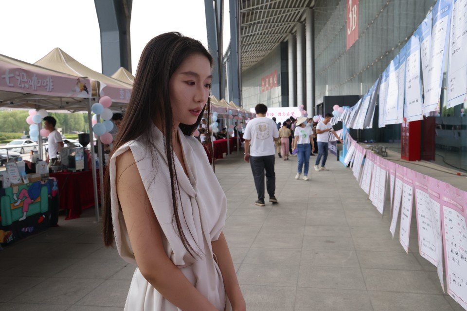 图集｜相亲大会现场，俊男美女齐亮相