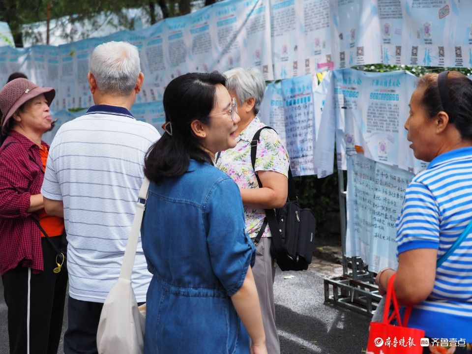 济南雨过天晴心情爽，七夕千佛山相亲会人们悠闲交流