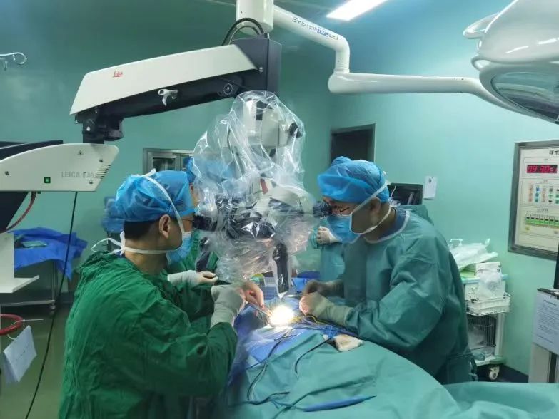 又一首例！山东大学齐鲁医院德州医院王东海团队妙手摘除颈动脉瘤