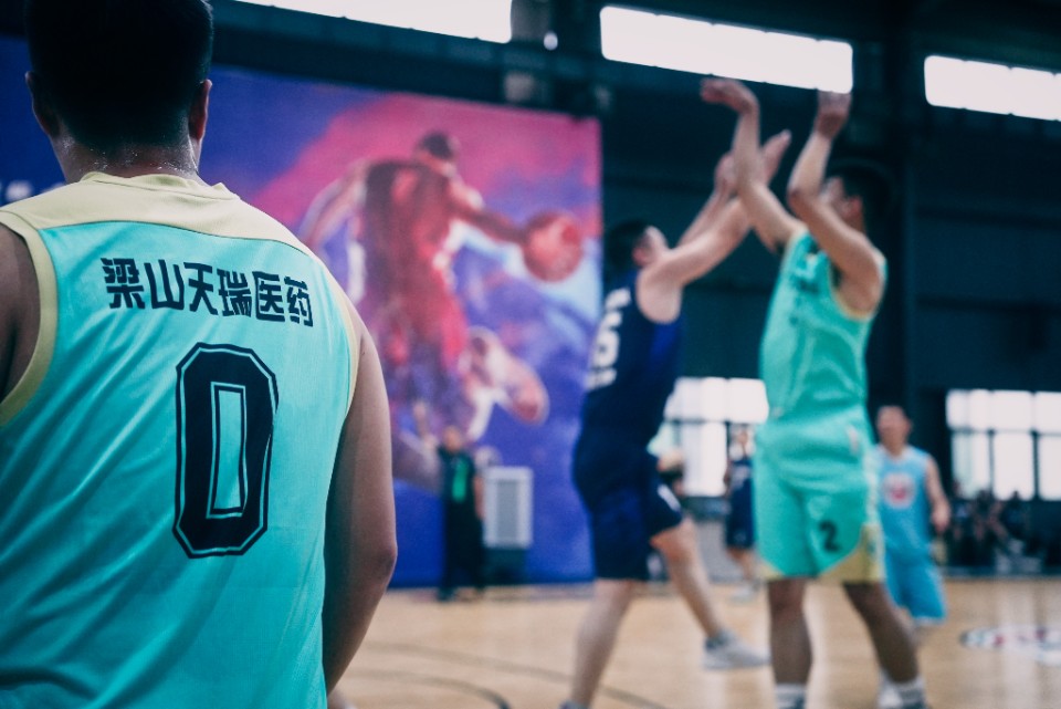 图集|九巨龙物业“龙城杯”业主篮球赛晋级小组赛第2场开赛