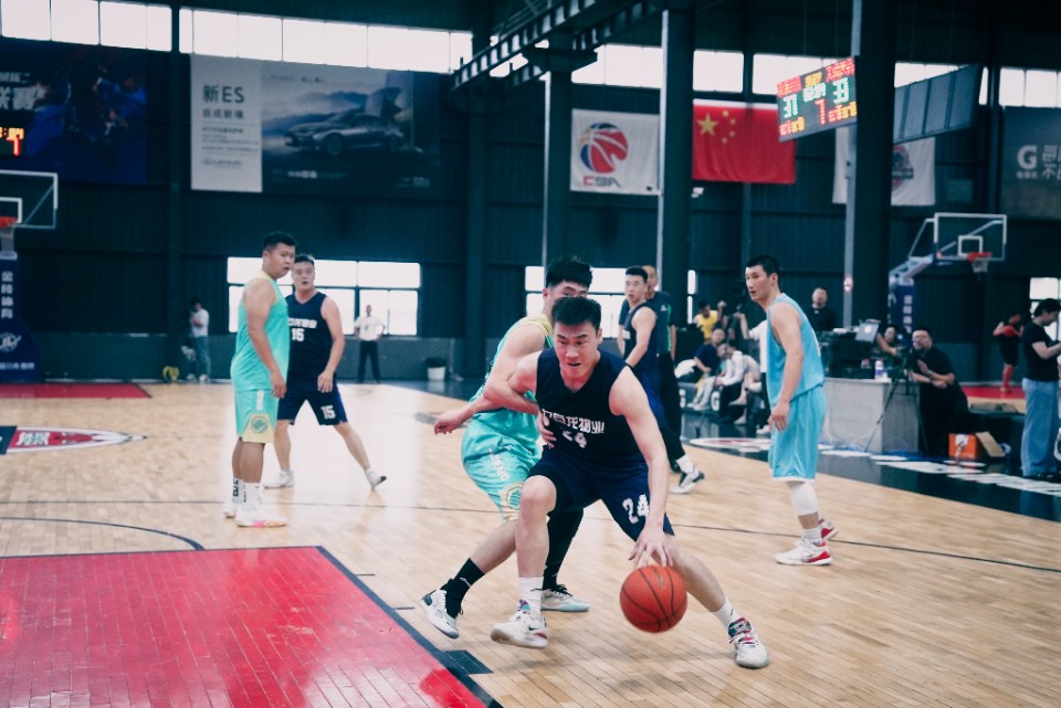 图集|九巨龙物业“龙城杯”业主篮球赛晋级小组赛第2场开赛