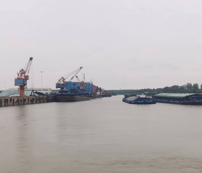 8月28日，“通江达海好‘运’来”网络主题活动正式拉开帷幕。此次活动旨在立足讲好运河故事，以历史文化脉络为经，以城市发展为纬，围绕山东内河航运高质量发展主题开展系列线上和线下活动，展现通江达海美好图景，赓续运河时代精神。