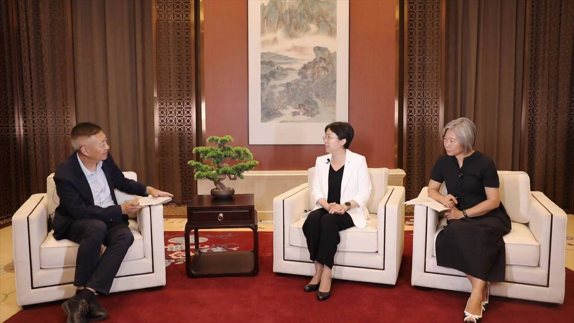 强县行丨总编辑对话沂源县委书记:"新沂源现象"从何而来_发展_产业