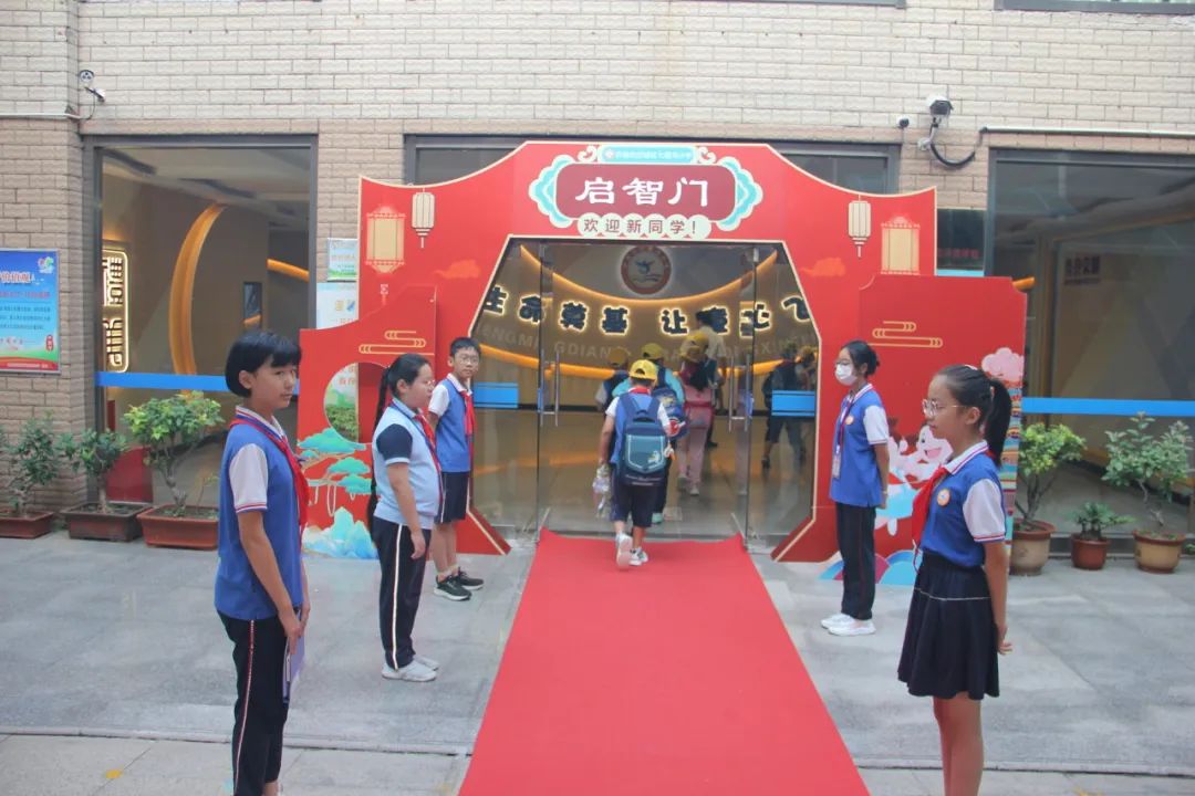 历城区七里河小学图片