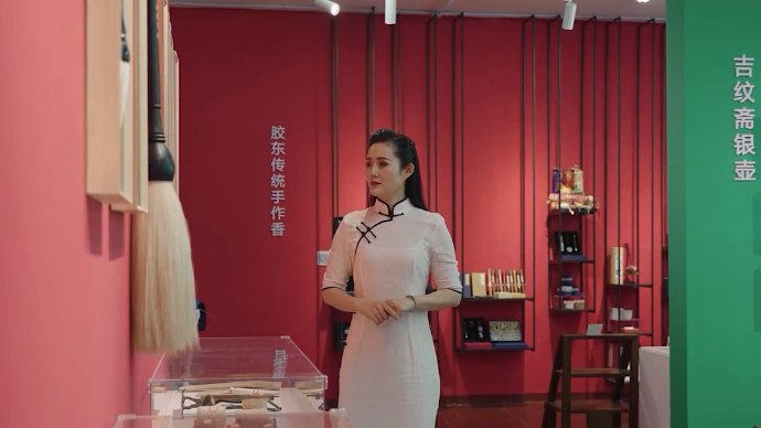 烟火仙子|做好文化艺术螺丝钉！11年她主持各类活动近千场