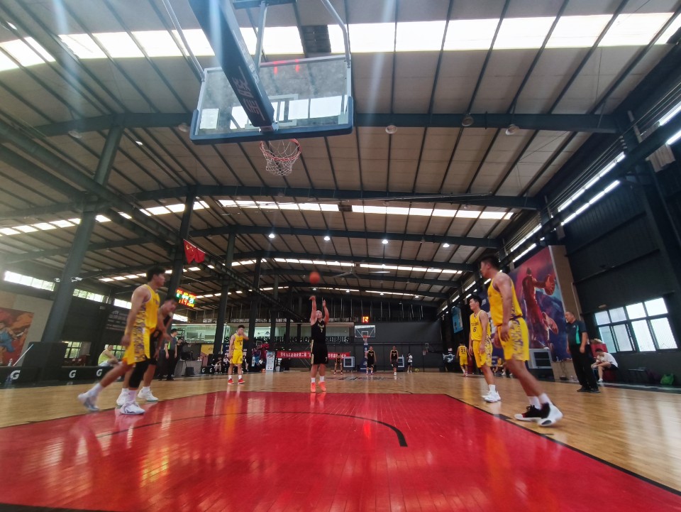 图集|九巨龙物业“龙城杯”业主篮球赛晋级小组赛第3场精彩来袭