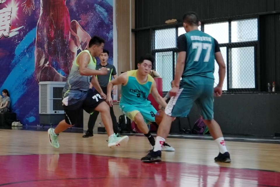 图集|九巨龙物业“龙城杯”业主篮球赛晋级小组赛第3场精彩来袭