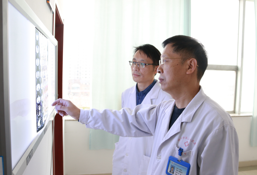 德州市第二人民医院“一站式”解决七旬老人胃巨大肿瘤