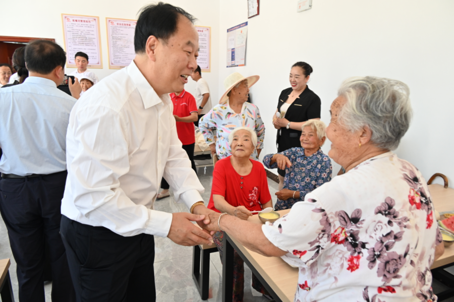 助力高品质民生 人大代表在行动丨张家顺:当好百姓"贴心人"-齐鲁晚报