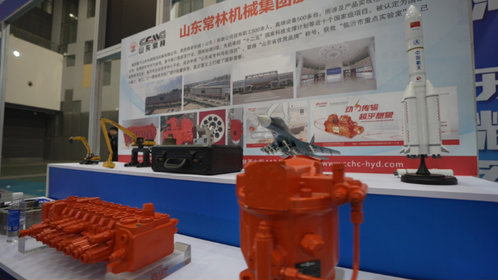 壹视频丨高端机械模型搬到现场,临沂展位军创产品种类多