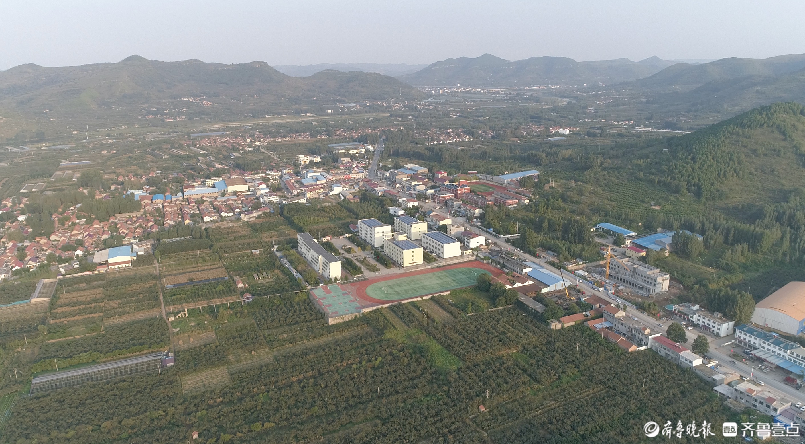 青年说｜一位山村老师和学生的“三代人之约”