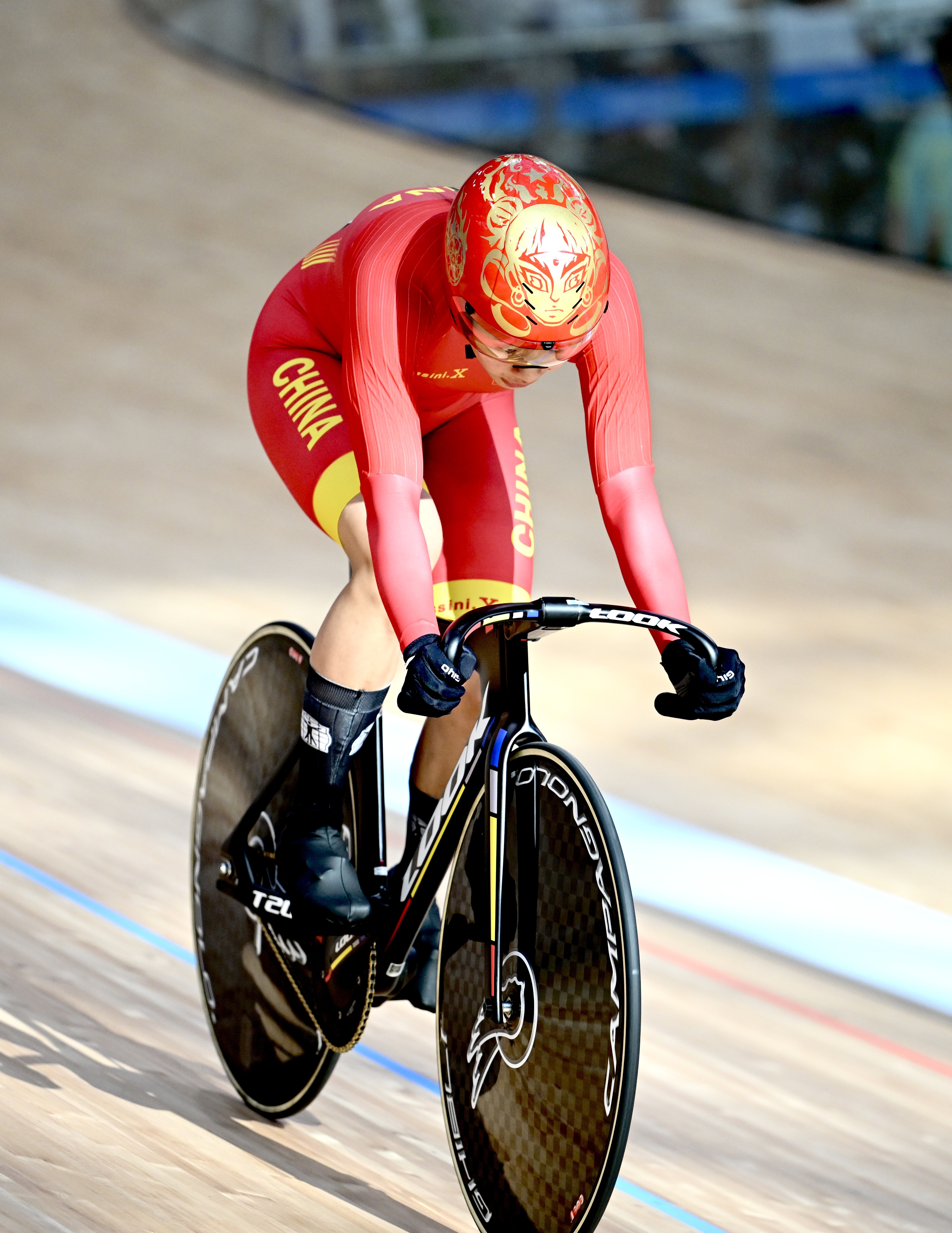 中国队夺得场地自行车女子团体竞速赛冠军