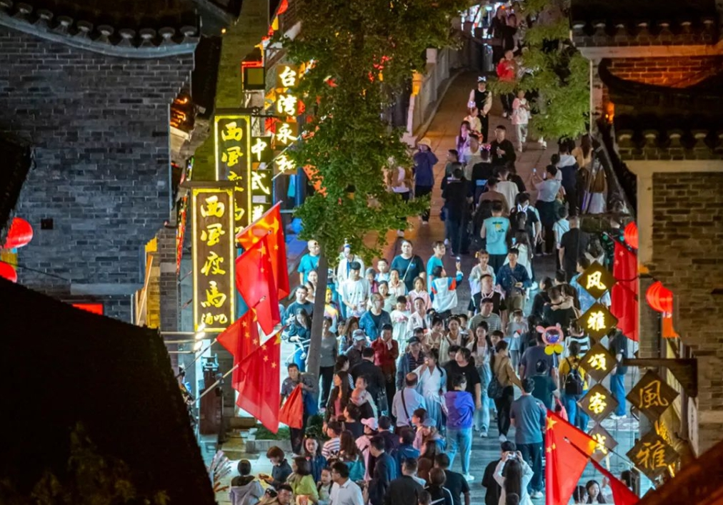 山东遥遥领先，假期14家5A级景区共接待游客702.7万人次