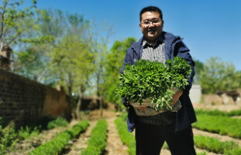 省派第一书记赵振华：13.2万字驻村日记记录村庄“蝶变之路”