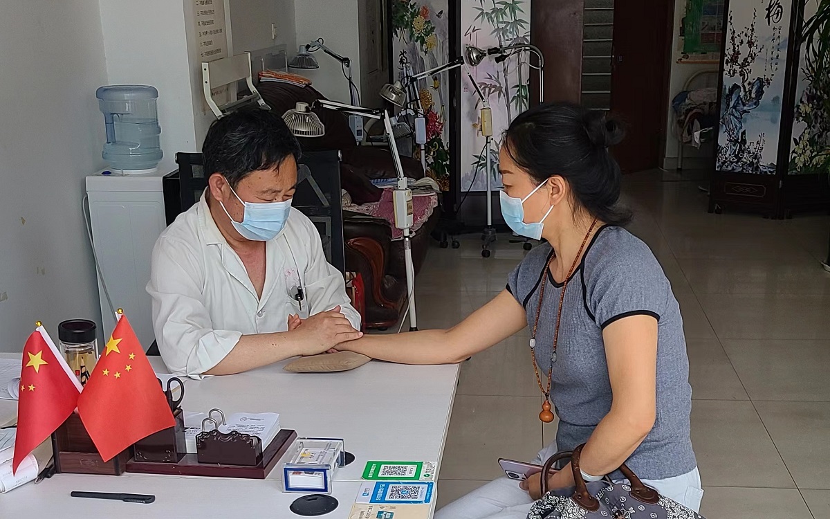 山东好人|潍坊高新贾进喜：退役后创办诊所，十年间义诊20万人