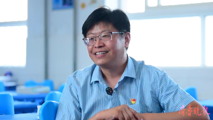 果然视频｜一位山村老师和学生的“三代人之约”