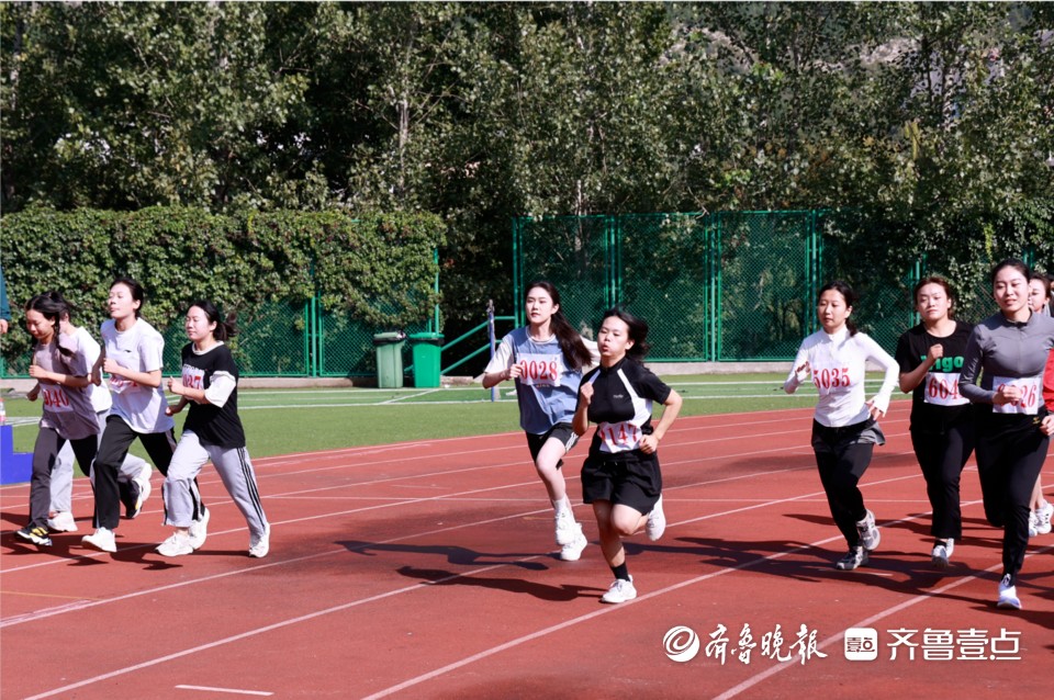 寻找山东最美大学|山东艺术学院杨倩《青春的底色》