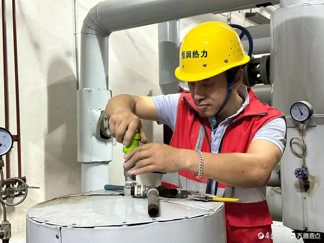聊城基层声音|供暖季即将来临，记者实地探访供暖设备守护者