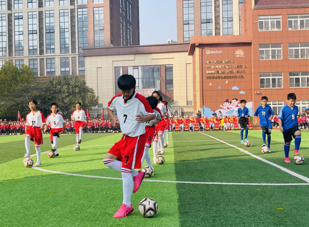 点燃科技体育临沂金雀山小学这场体育节充满乐趣