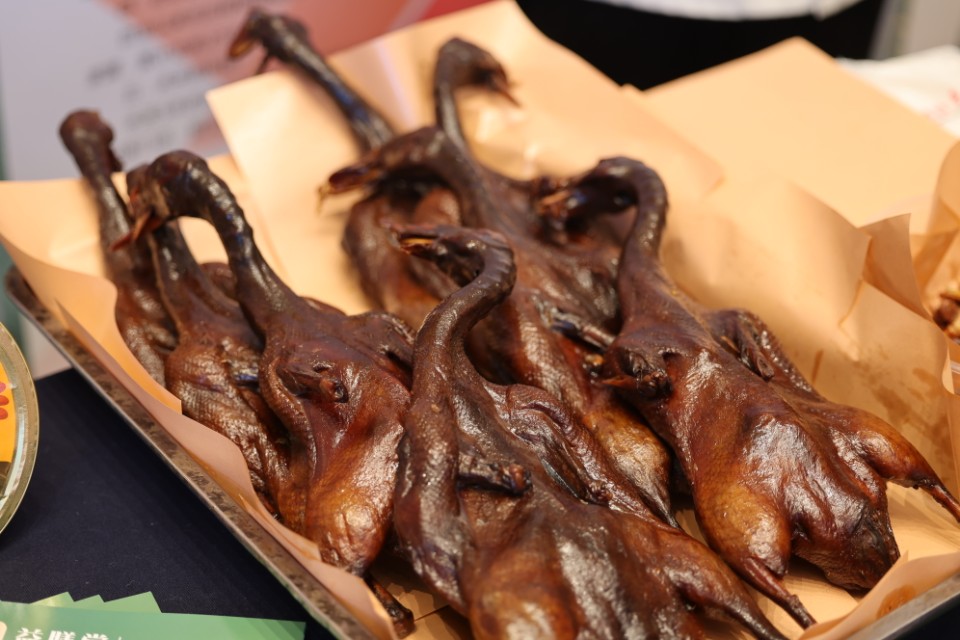 图集丨军创展上都有啥？30余家企业拳头产品亮相