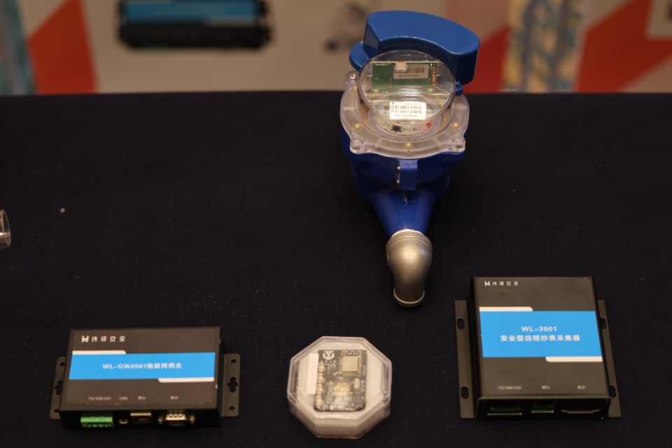 图集丨军创展上都有啥？30余家企业拳头产品亮相